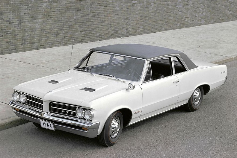 Просто добавь мотор: как Pontiac GTO открыл эру маслкаров