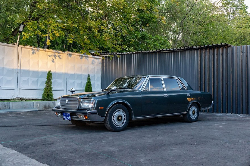 Национальное достояние: опыт владения Toyota Century первого поколения 1991 года